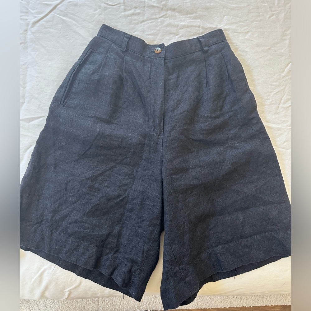 High waist linen “mom” shorts by Liz Claiborne. Vintage